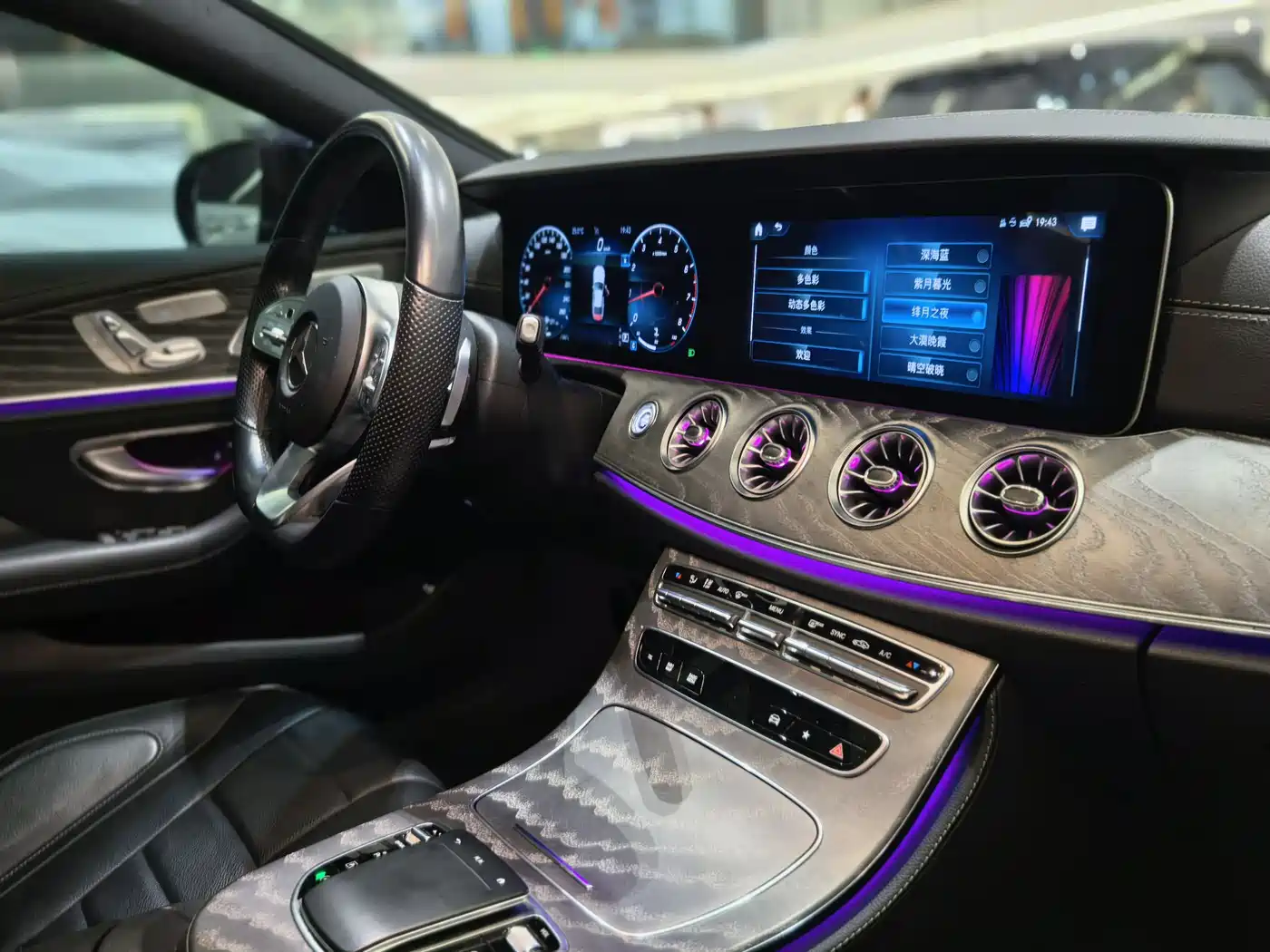 Mercedes-Benz CLS 2021 CLS 300 Luxury фото 5