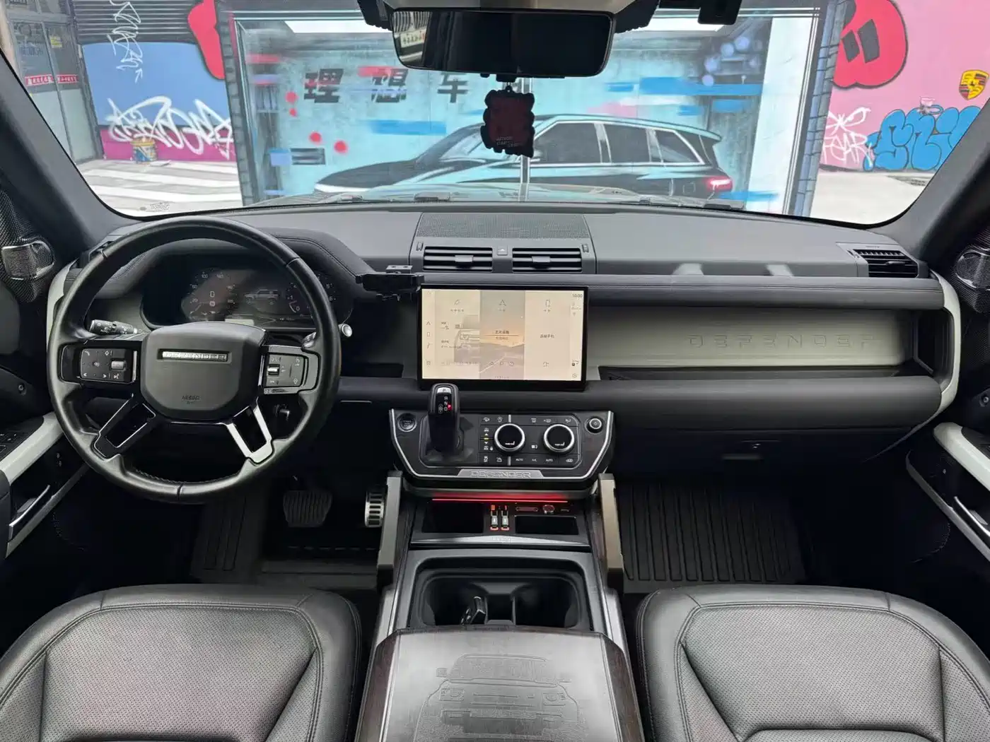 Фото 8 - Land Rover Defender