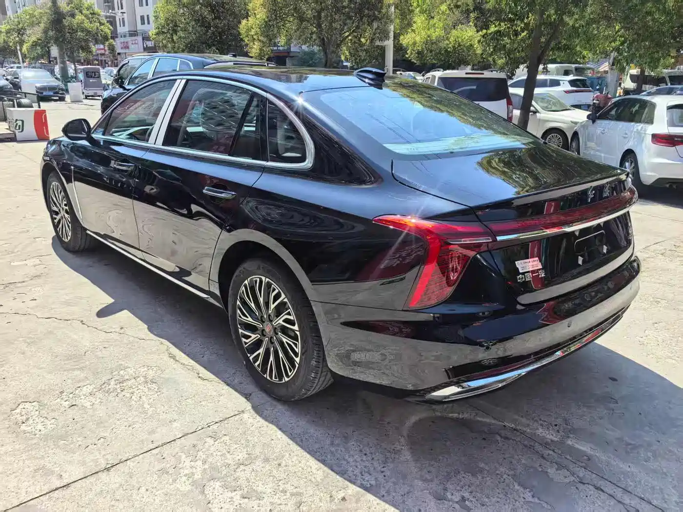 Hongqi H5 2026 2025 2.0T Automatic Flag Celebration 500,000 Units Anniversary Edition