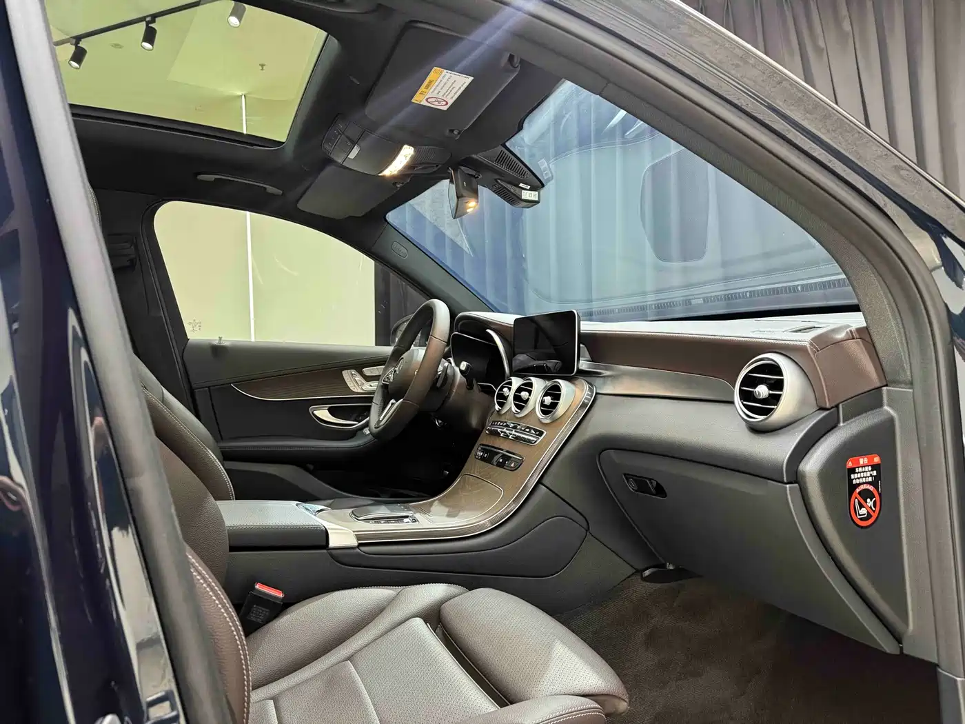 Mercedes-Benz GLC 2022 Facelift II GLC 260 L 4MATIC Luxury фото 28