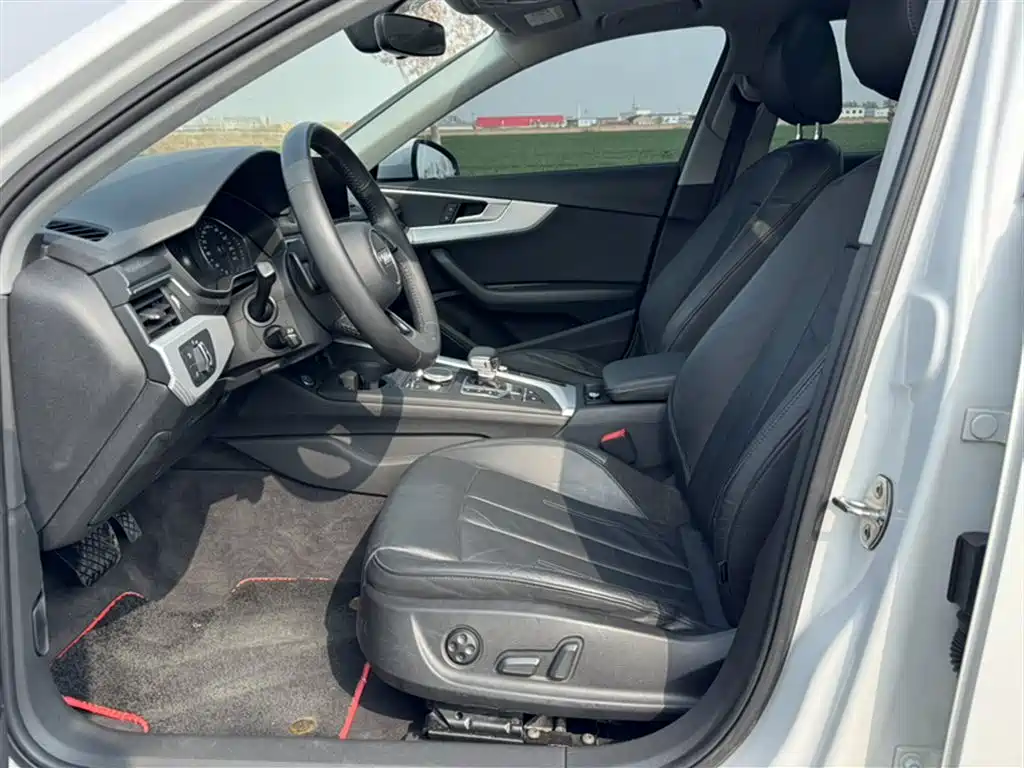 Audi A4L 2017 40 TFSI Fashion Edition фото 13