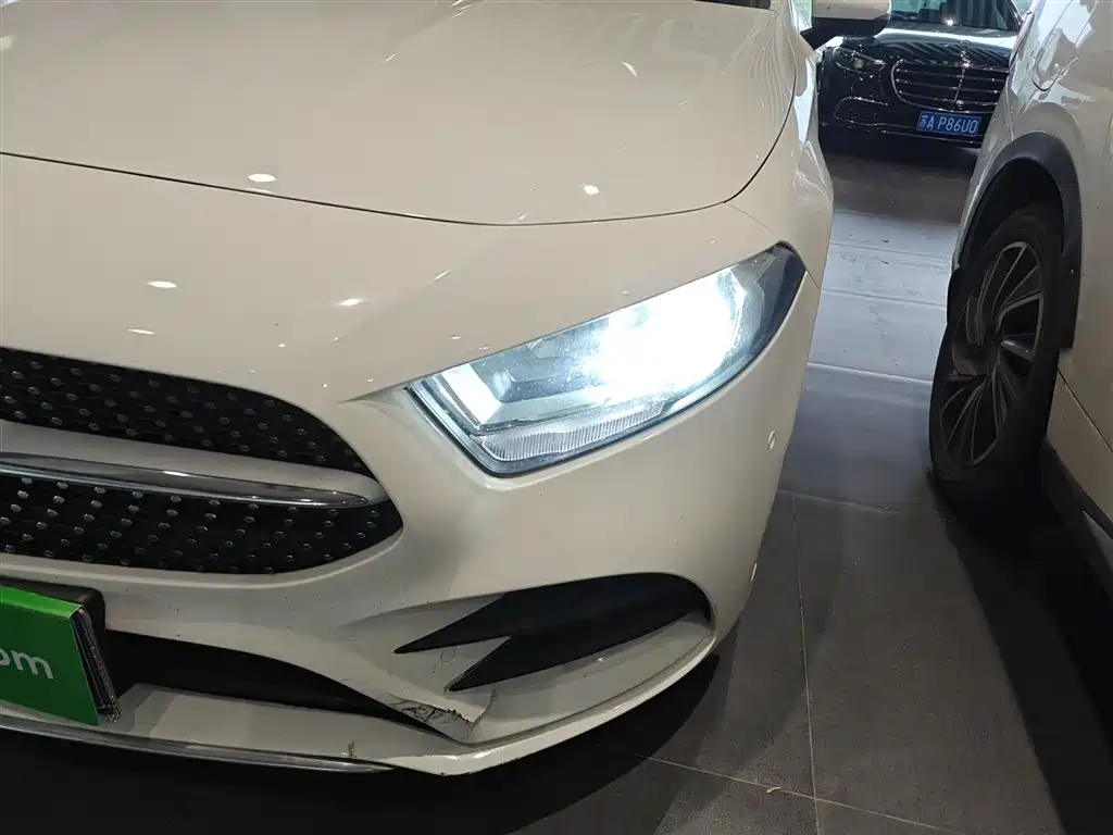 Mercedes-Benz A-Class 2020 A 180 L Sport Sedan фото 18