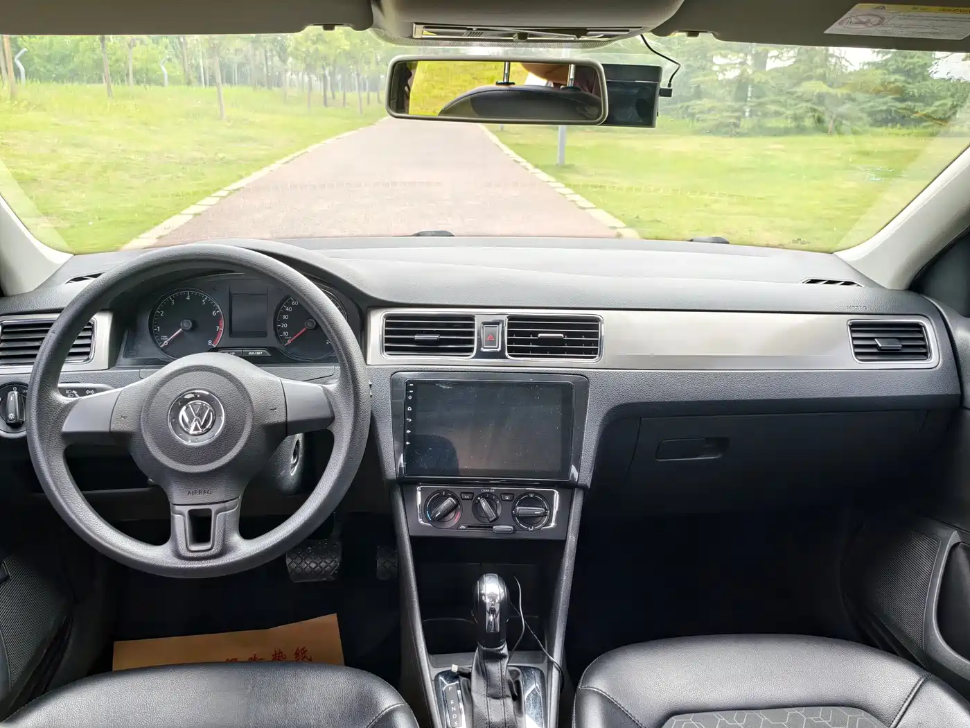 Volkswagen Santana 2015 1.6L Automatic Comfort Edition фото 6