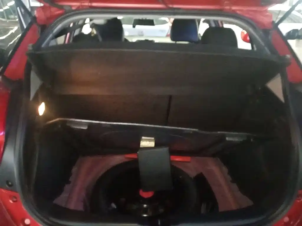 Toyota YARiS L Zhi Xuan 2015 1.5E Auto Charming Edition фото 19