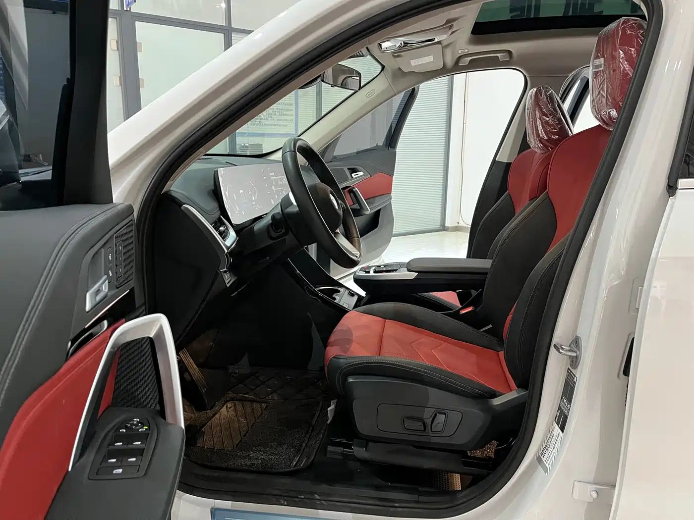 BMW X1 2023 sDrive20Li X Design Package фото 8