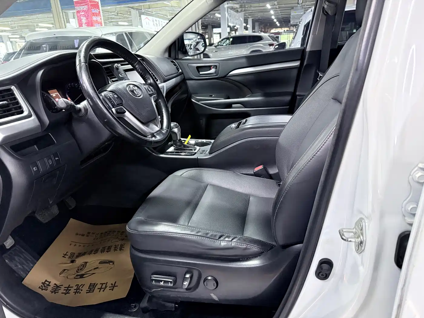 Toyota Highlander 2018 2.0T 4WD Luxury 7-seater (China V) фото 9