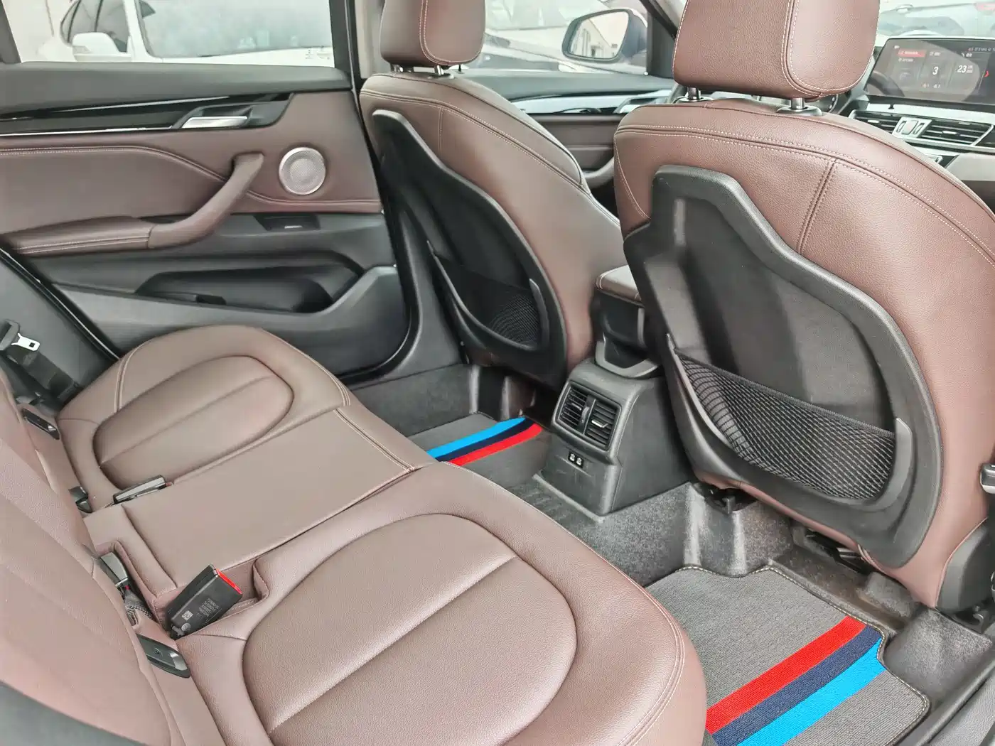 BMW X1 2022 sDrive25Li Leading фото 18