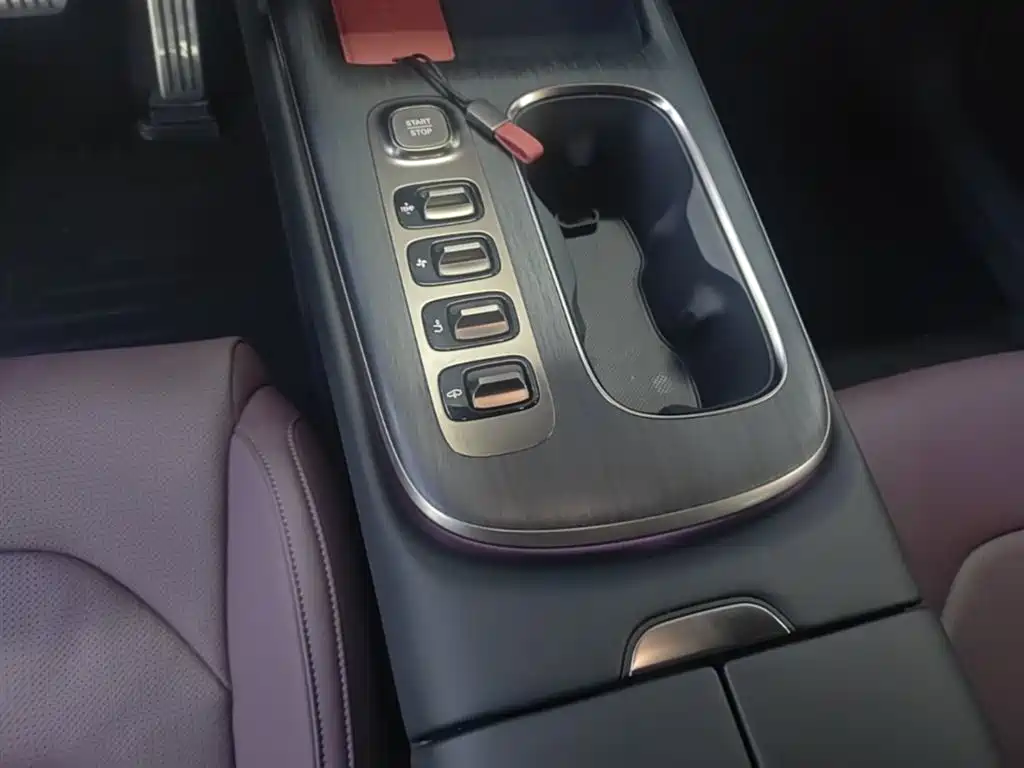Xiaomi Auto Xiaomi SU7 2024 AWD Extended Range Advanced Smart Driving Max Edition фото 14