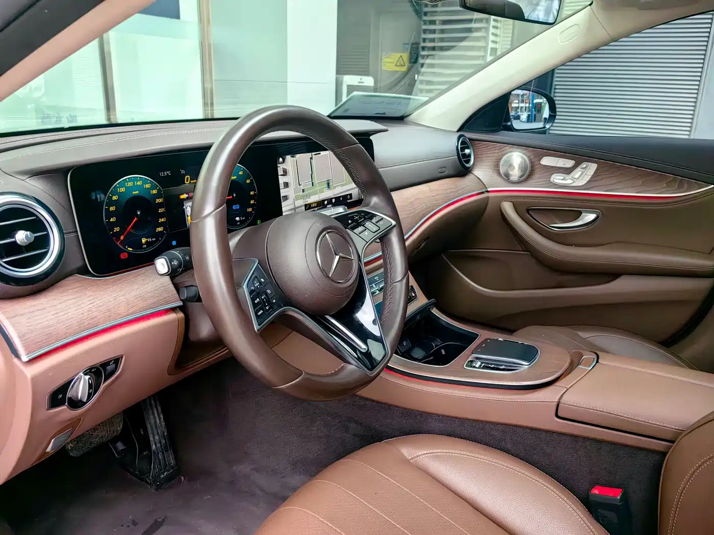 Mercedes-Benz E-Class New Energy 2022 E 350 e L Plug-in Hybrid Sedan фото 8
