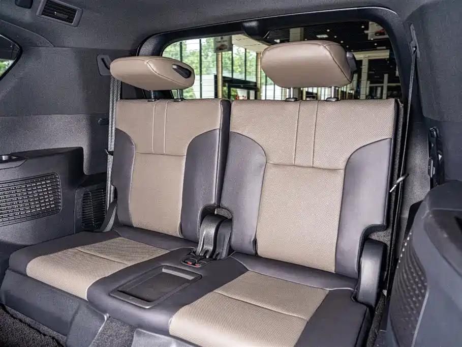 Lexus LX 2025 700h OVERTRAIL Frontier Edition фото 13