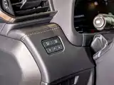 Фото 17 - Lexus LX