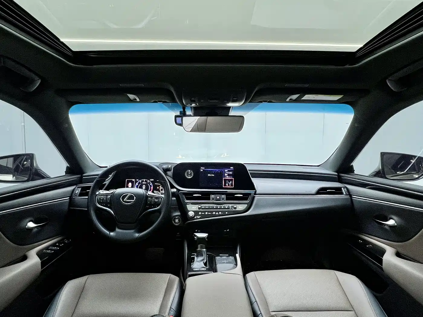 Lexus ES 2021 200 Excellence Edition фото 5