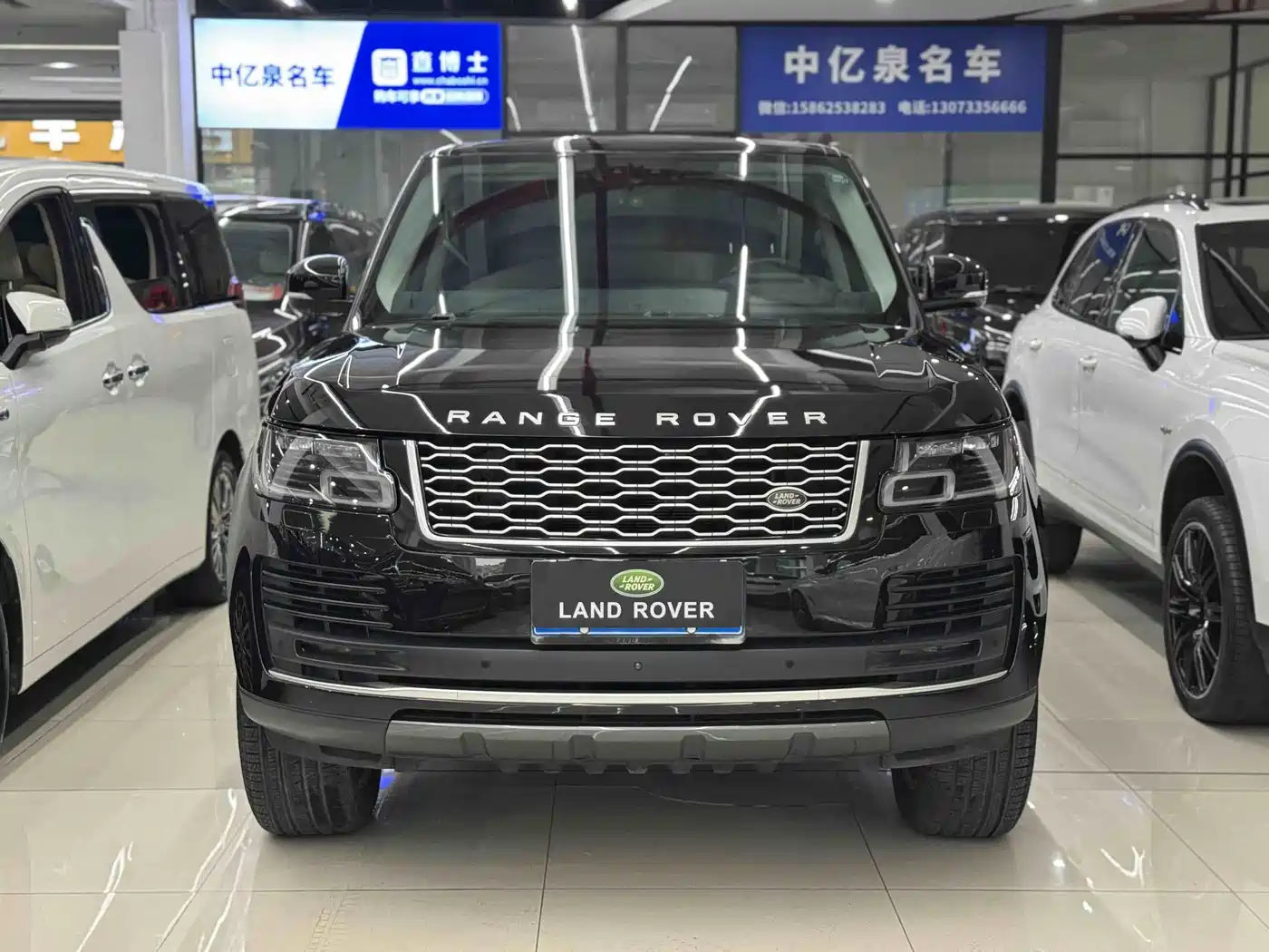 Land Rover Range Rover 2021 3.0 L6 Heritage Edition фото 2