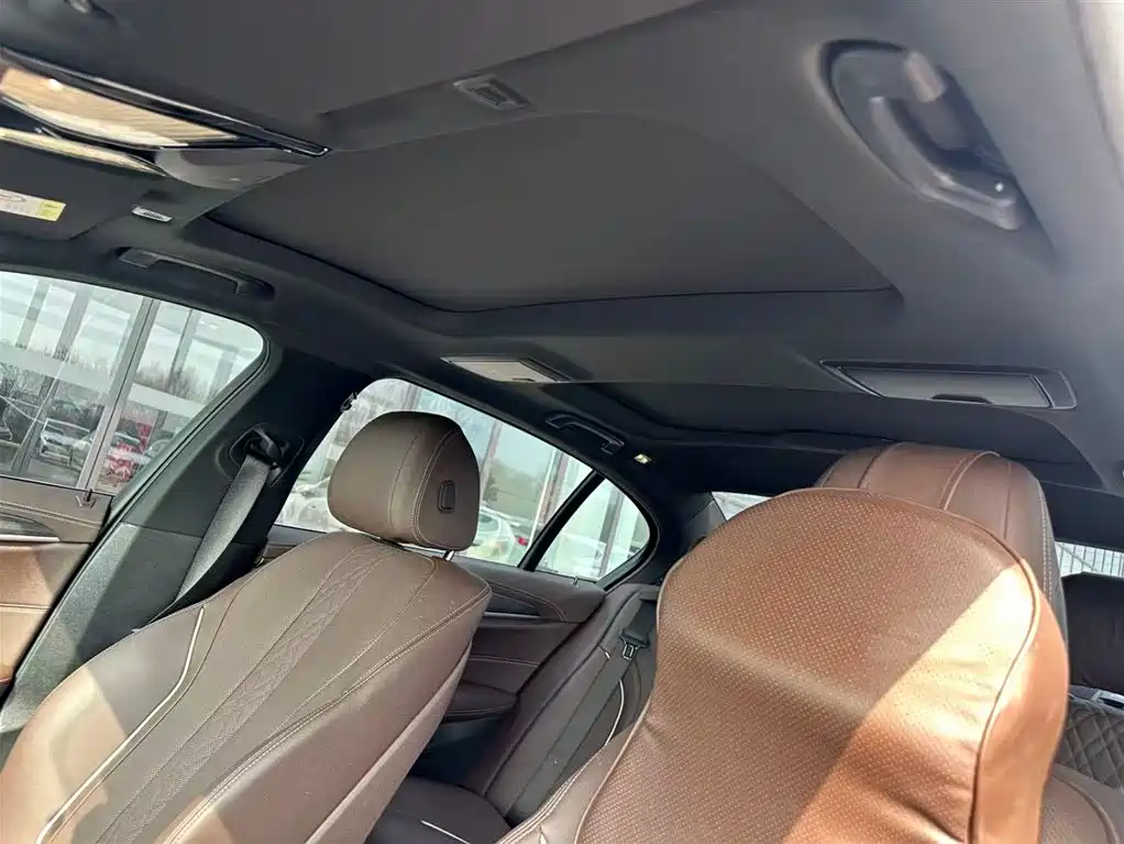 BMW 5 Series 2021 530Li Leading M Sport Package фото 15