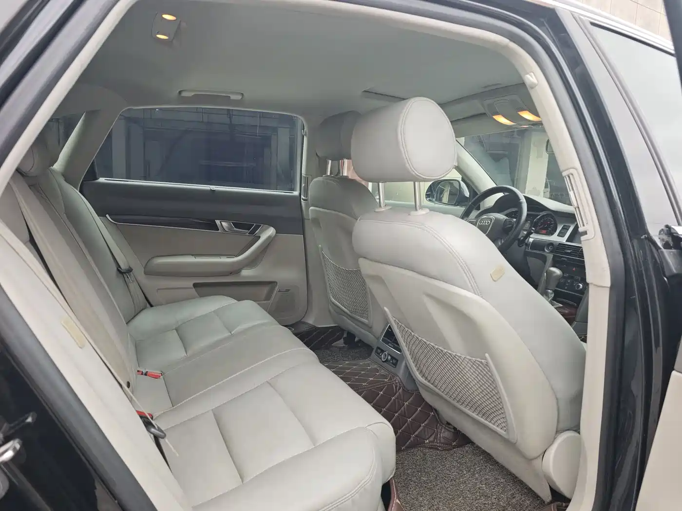 Audi A6L 2011 Model 2.8 FSI Comfort фото 9