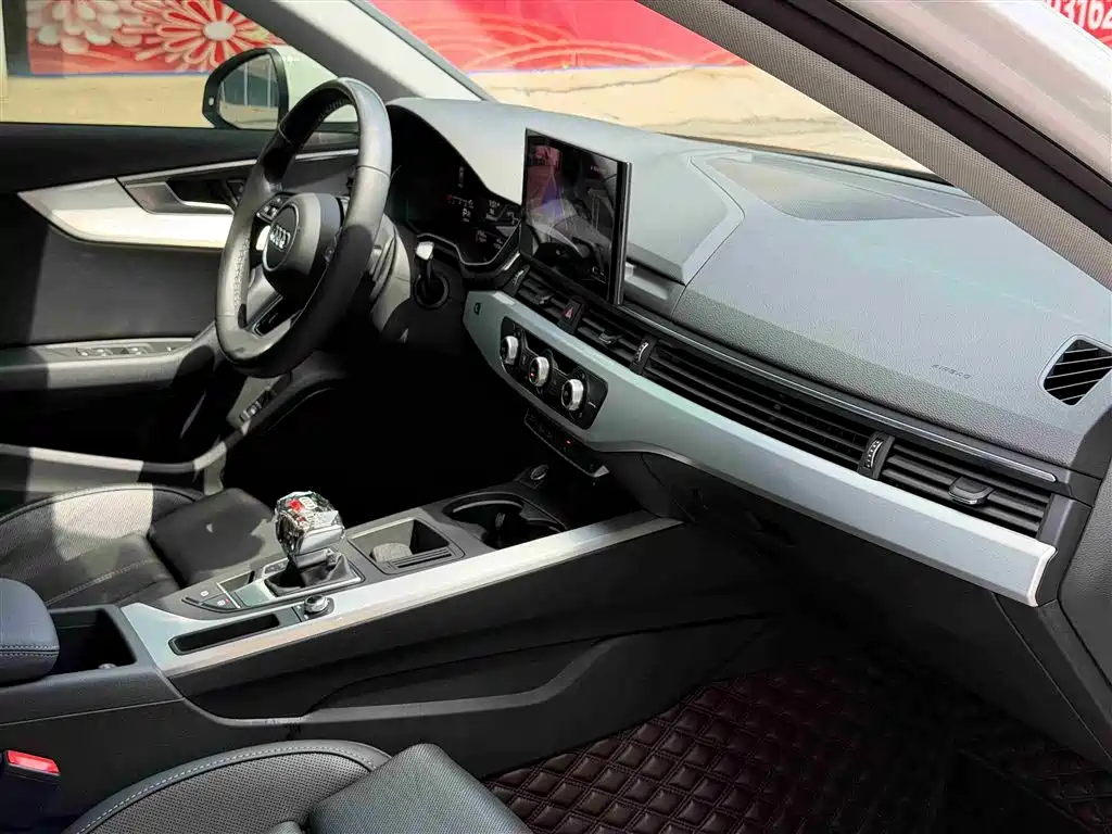 Audi A4L 2022 40 TFSI Fashion Dynamic фото 12