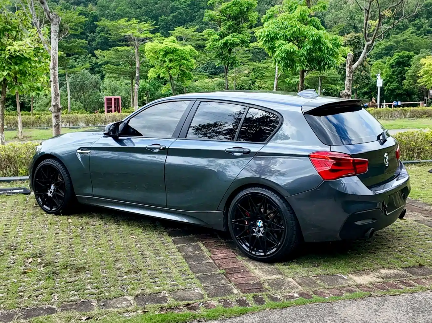 BMW 1 Series (Import) 2012 118i Sport фото 12
