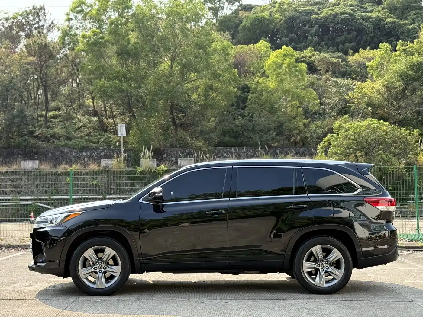 Toyota Highlander 2021 2.0T AWD Luxury 7-Seater фото 3