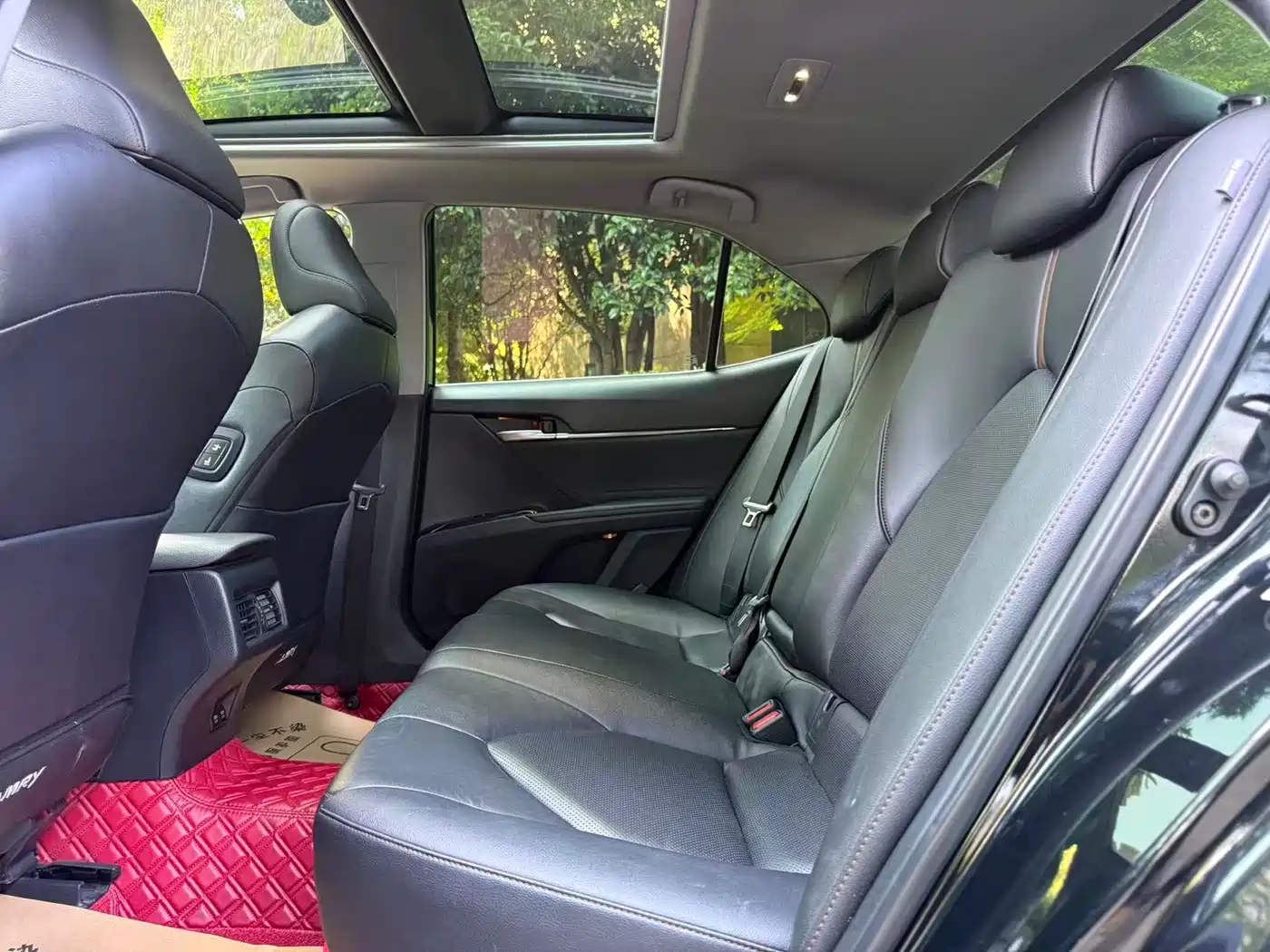 Toyota Camry 2018 2.5G Luxury Edition фото 13