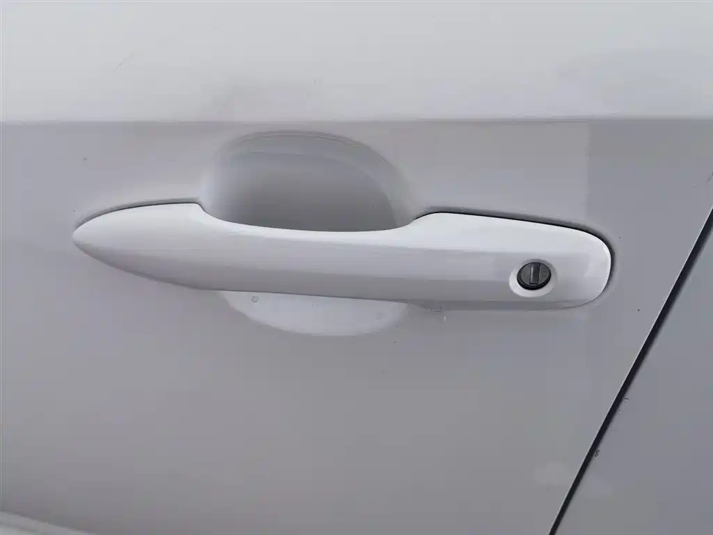 Toyota Corolla 2023 1.8L Smart Hybrid Dual Engine Pioneer Edition фото 18