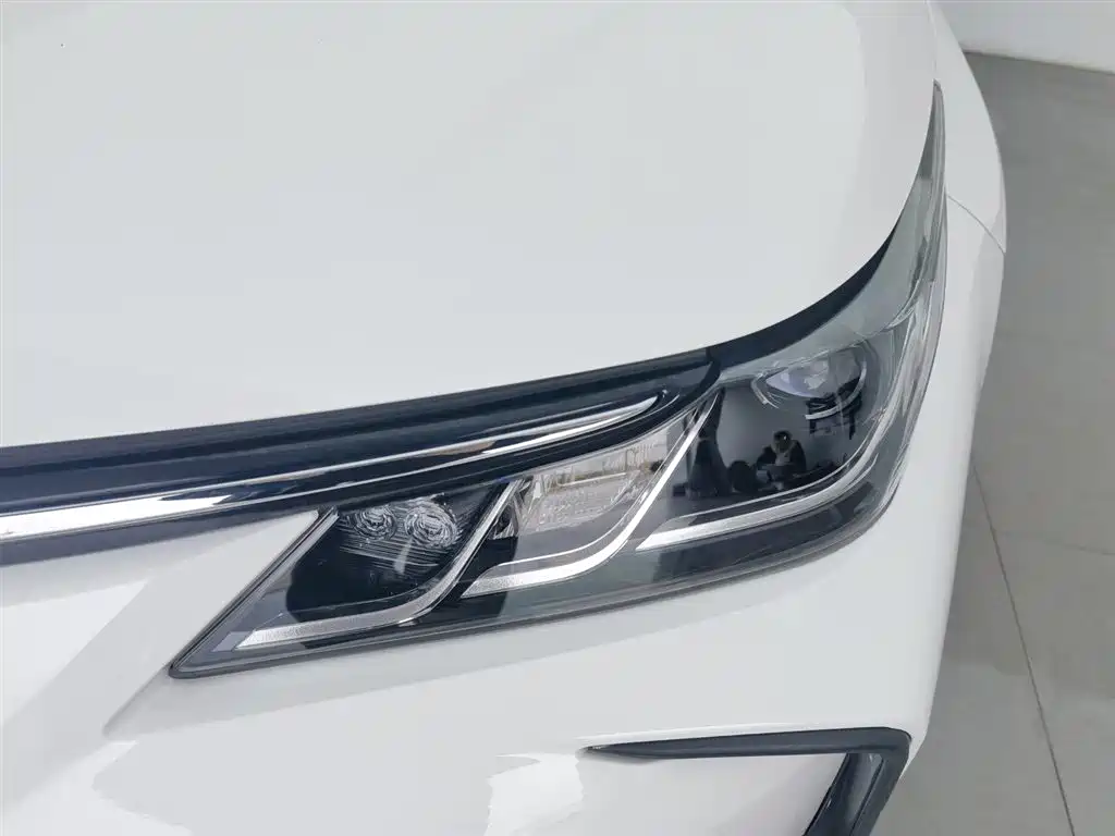 Toyota Corolla 2023 1.8L Smart Hybrid Dual Engine Pioneer Edition фото 7