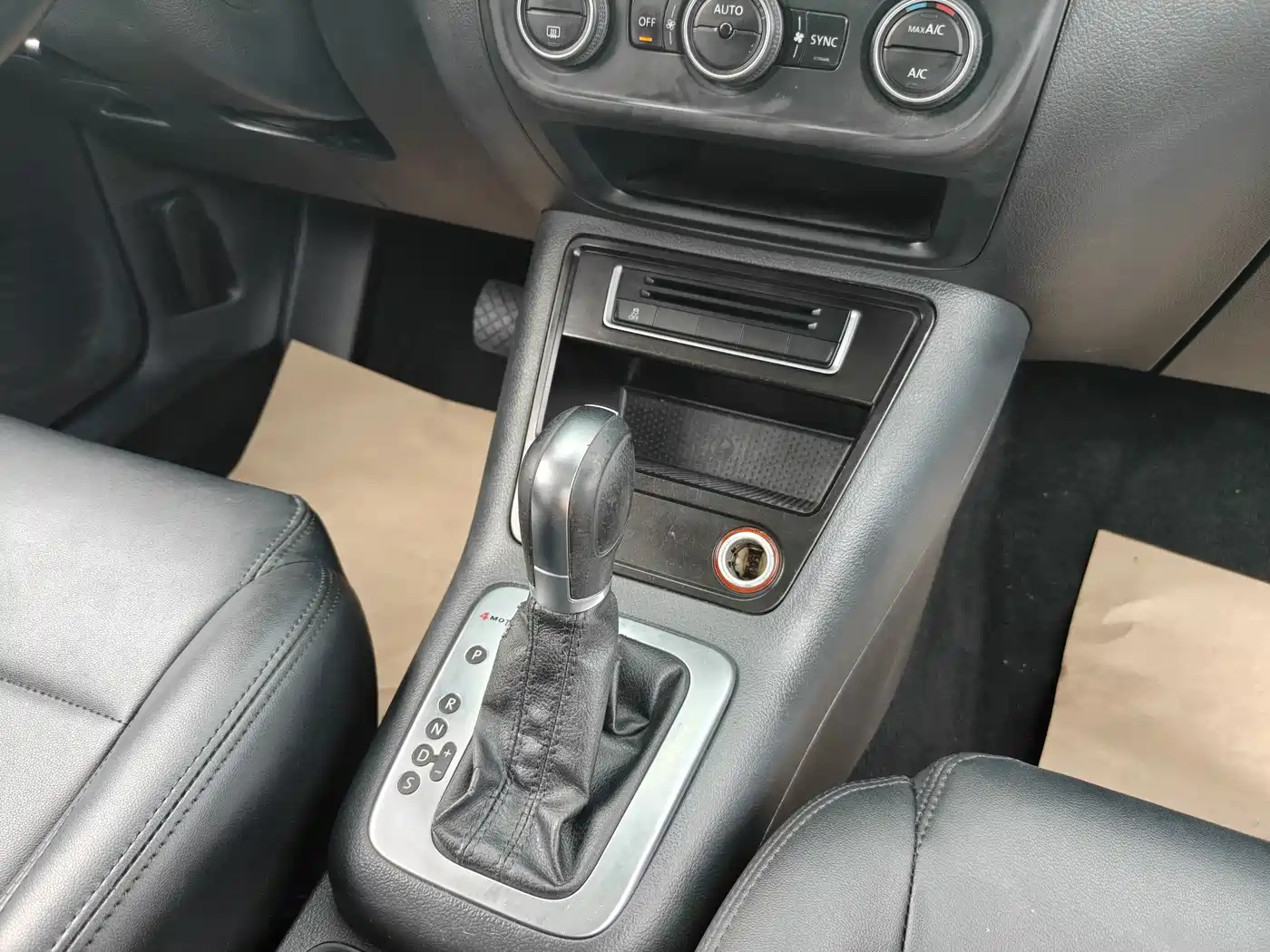 Volkswagen Tiguan 2013 1.8TSI Auto 4WD Luxury фото 9