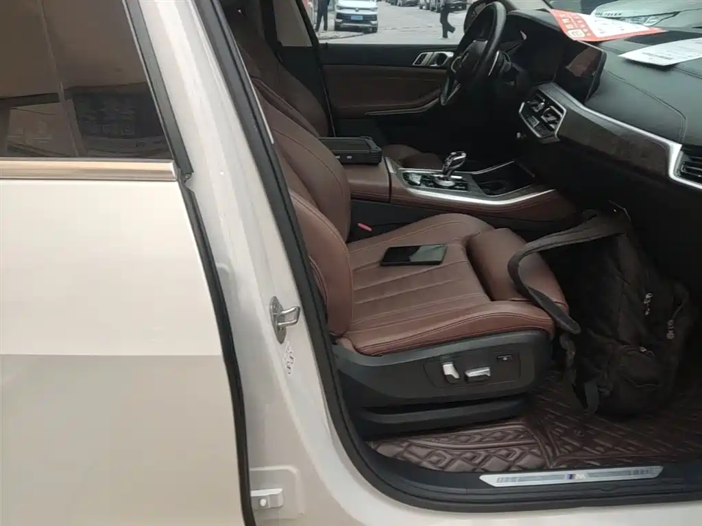 BMW X5 (Import) 2019 xDrive40i M Sport Package фото 25