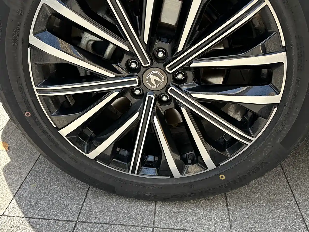 Changan UNI-K 2023 2023 2.0T 2WD Delight Edition