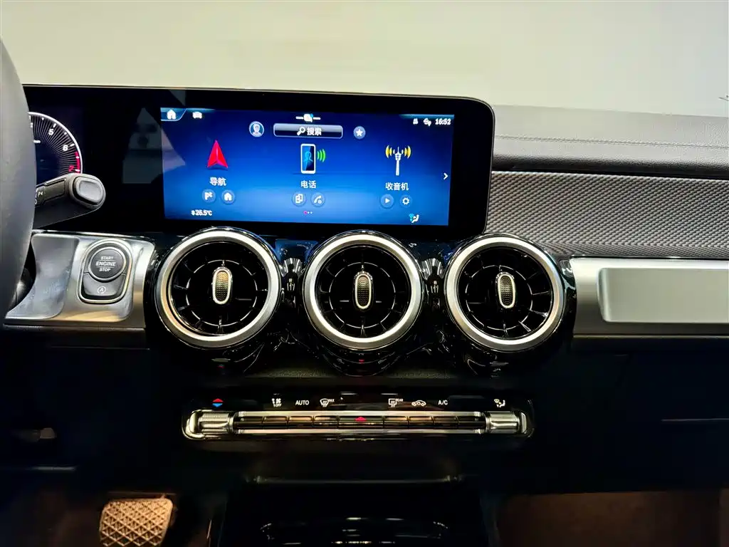 Mercedes-Benz GLB 2025 Model GLB 200 Dynamic Edition фото 28