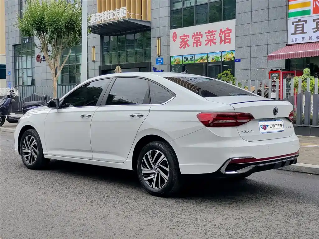Volkswagen Lavida 2024 Model 300TSI DSG Starlight Leading Edition фото 4