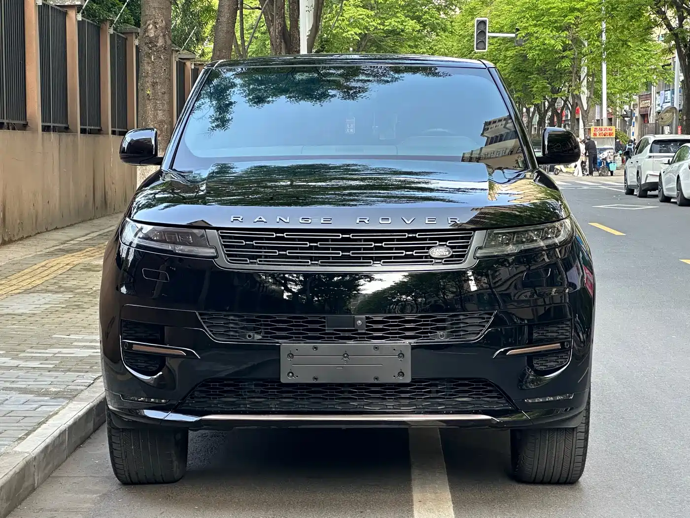 Land Rover Range Rover Sport 2023 400PS Dynamic SE фото 2