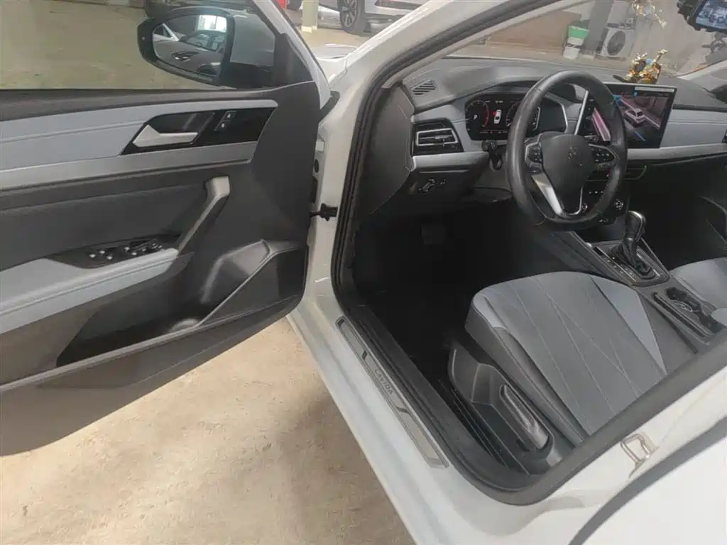 Volkswagen Lavida 2024 Model 1.5L Automatic Starlight 5 Million Edition фото 16