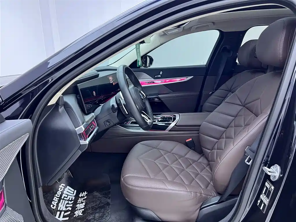 BMW 7 Series 2023 Model 735Li M Sport Package фото 15