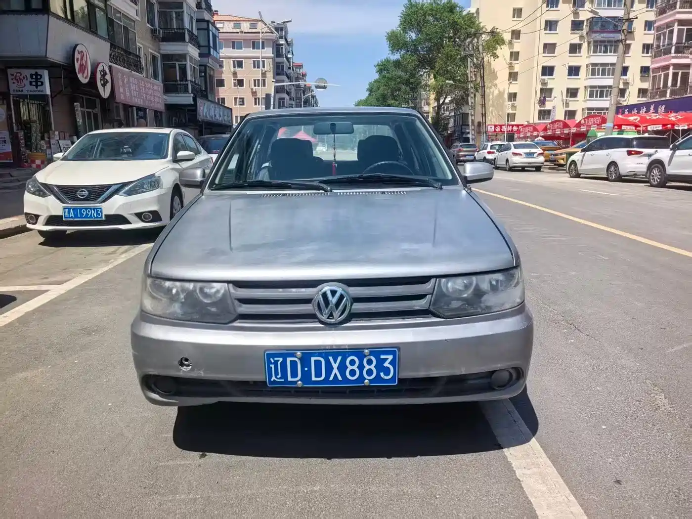 Volkswagen Jetta 2010 1.6L Partner фото 2