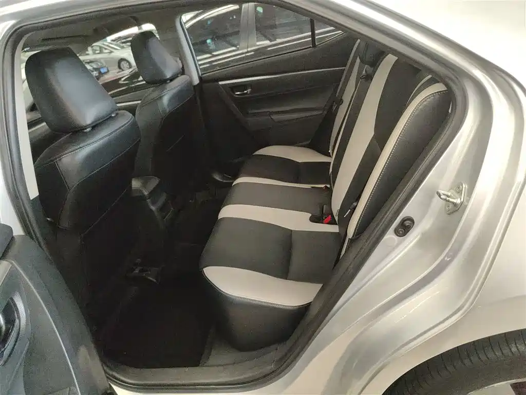 Toyota Corolla 2017 Model 1.2T CVT GL-i Leather Edition фото 17