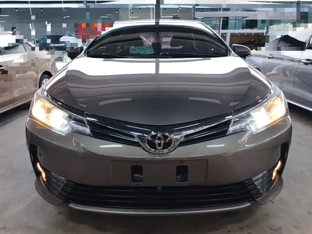 Toyota Corolla 2017 Facelift 1.2T S-CVT GL-i фото 3