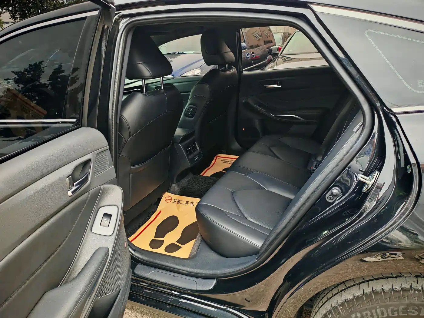 Toyota Avalon 2023 2.0L Luxury Edition фото 12