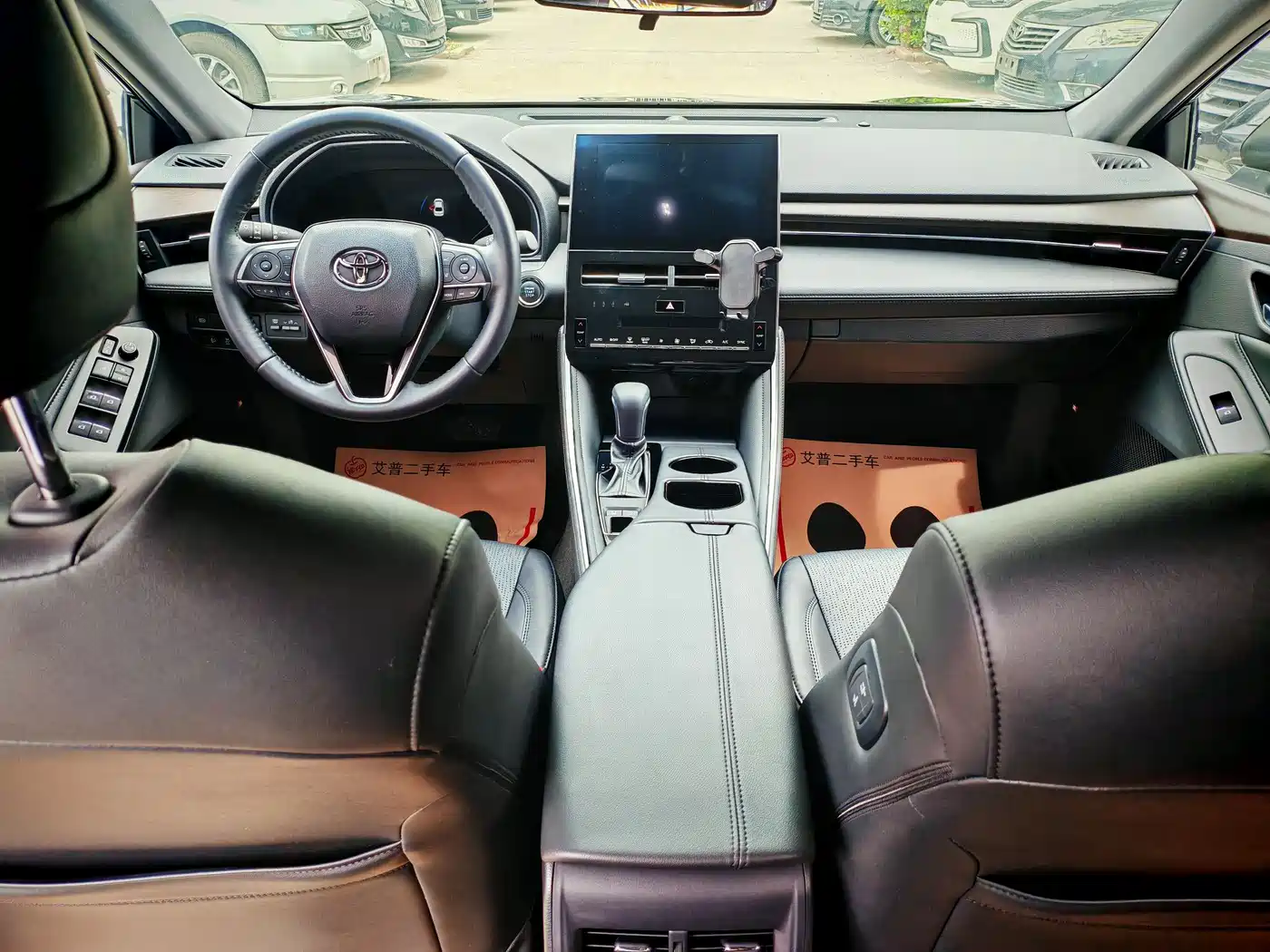 Toyota Avalon 2023 2.0L Luxury Edition фото 11