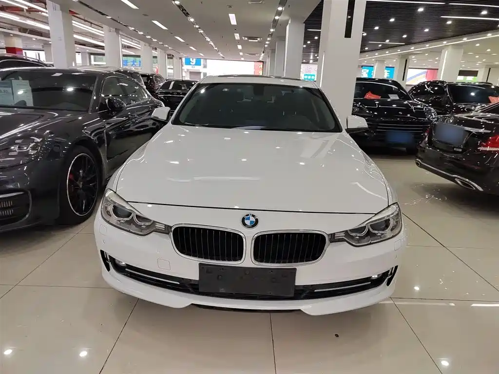 BMW 3 Series 2015 328Li Fashion фото 3