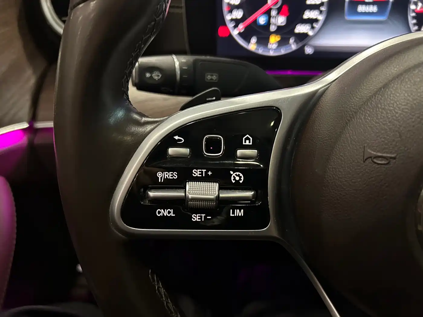 Mercedes-Benz E-Class 2019 E 260 L фото 11