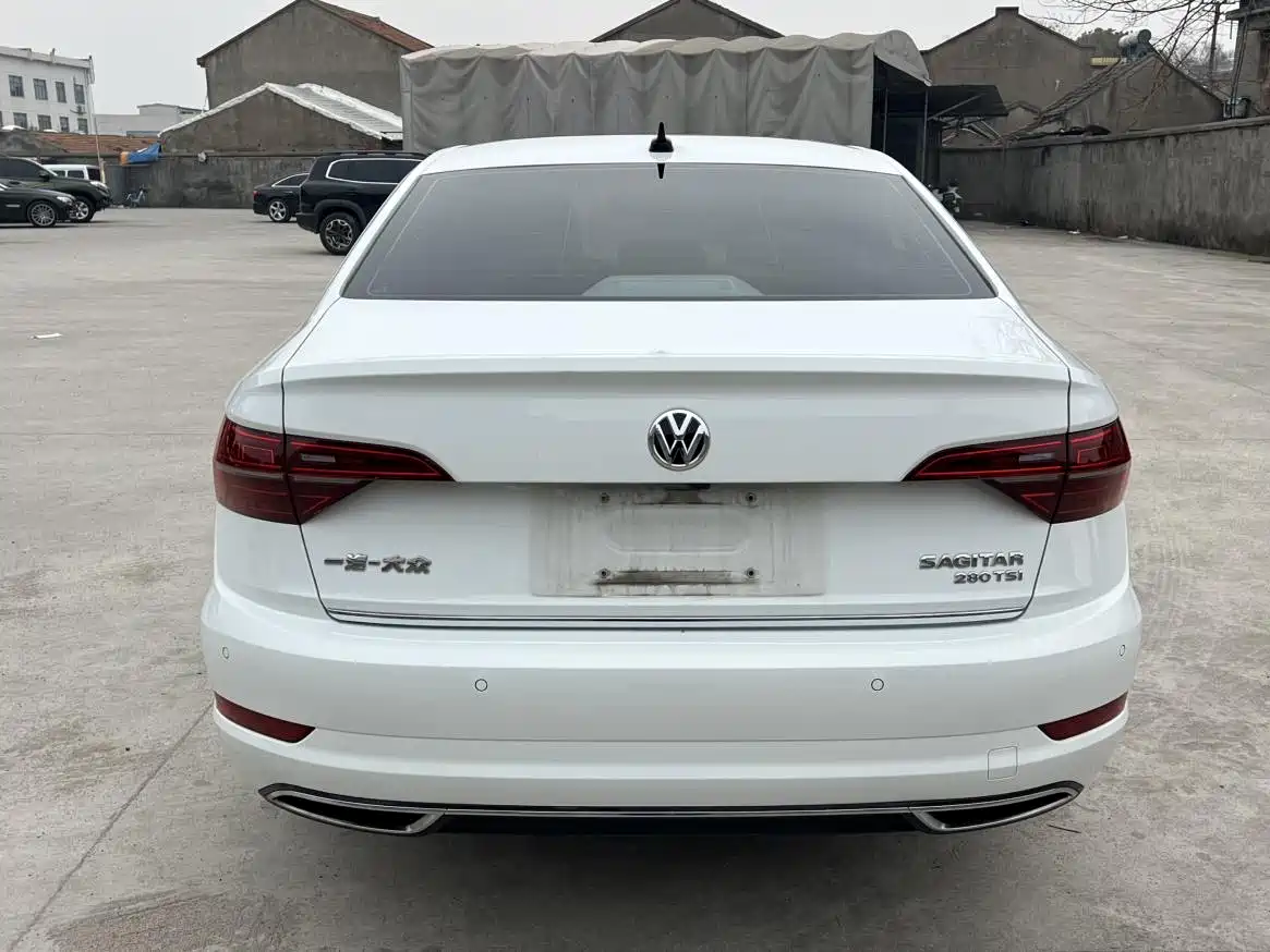 Volkswagen Sagitar 2021 280TSI DSG Surpassing Edition фото 15