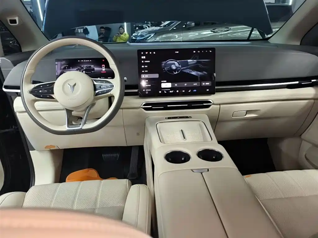Voyah Auto Voyah Dreamer 2025 Model PHEV 4WD Excellent QianKun Edition фото 6