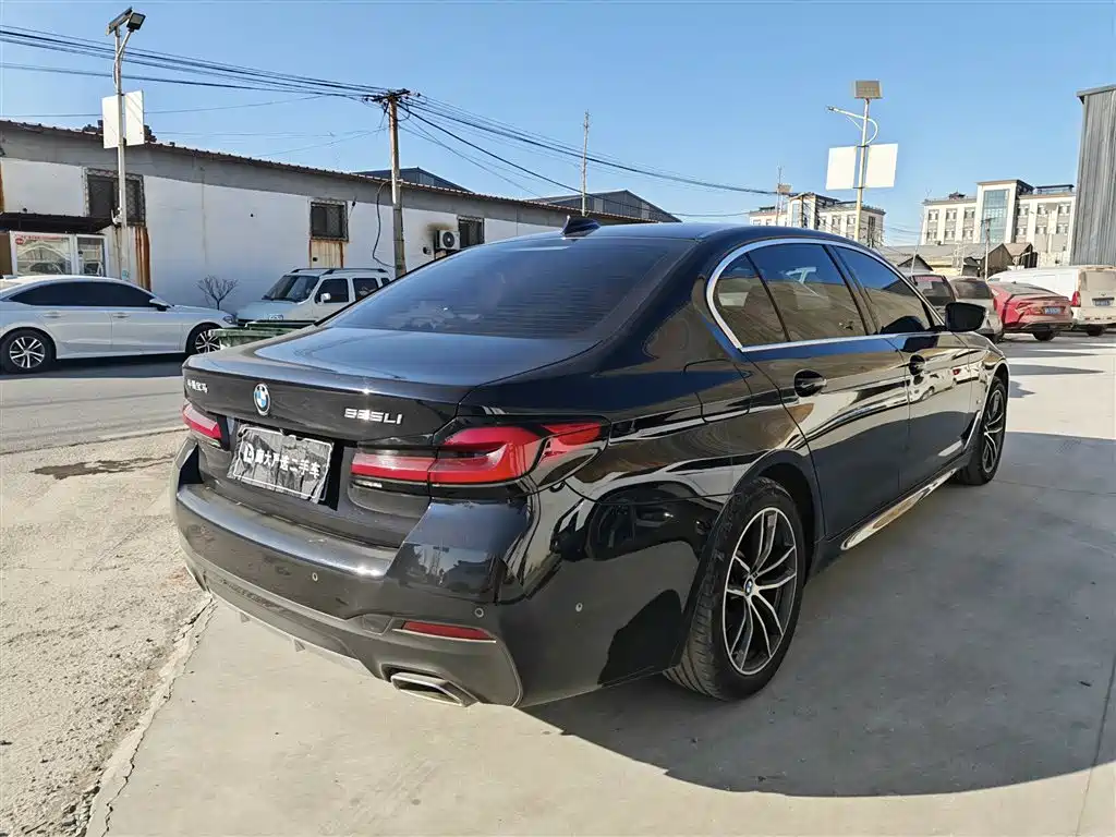 BMW 5 Series 2022 Model Second Facelift 525Li M Sport Package фото 4