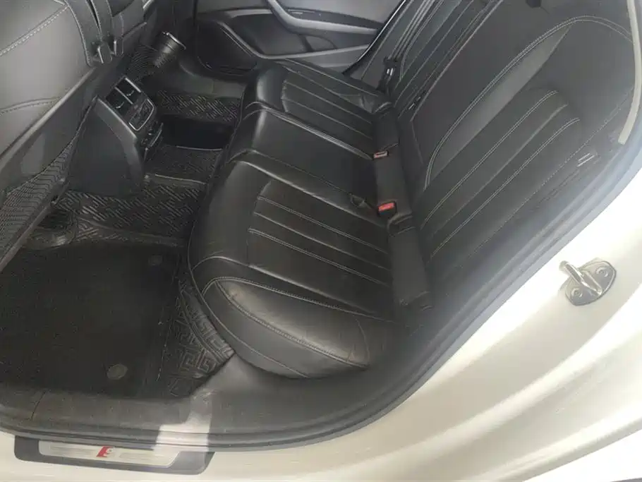 Audi A4L 2020 40 TFSI quattro Luxury Dynamic фото 11