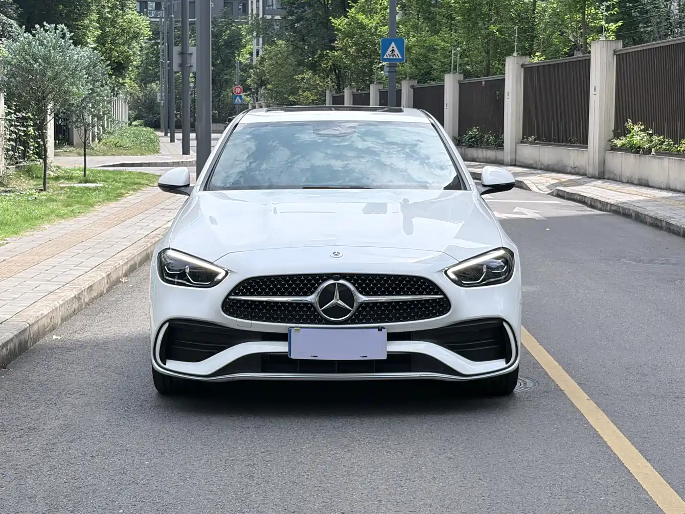 Mercedes-Benz C-Class 2024 C 200 L Sport Edition фото 2