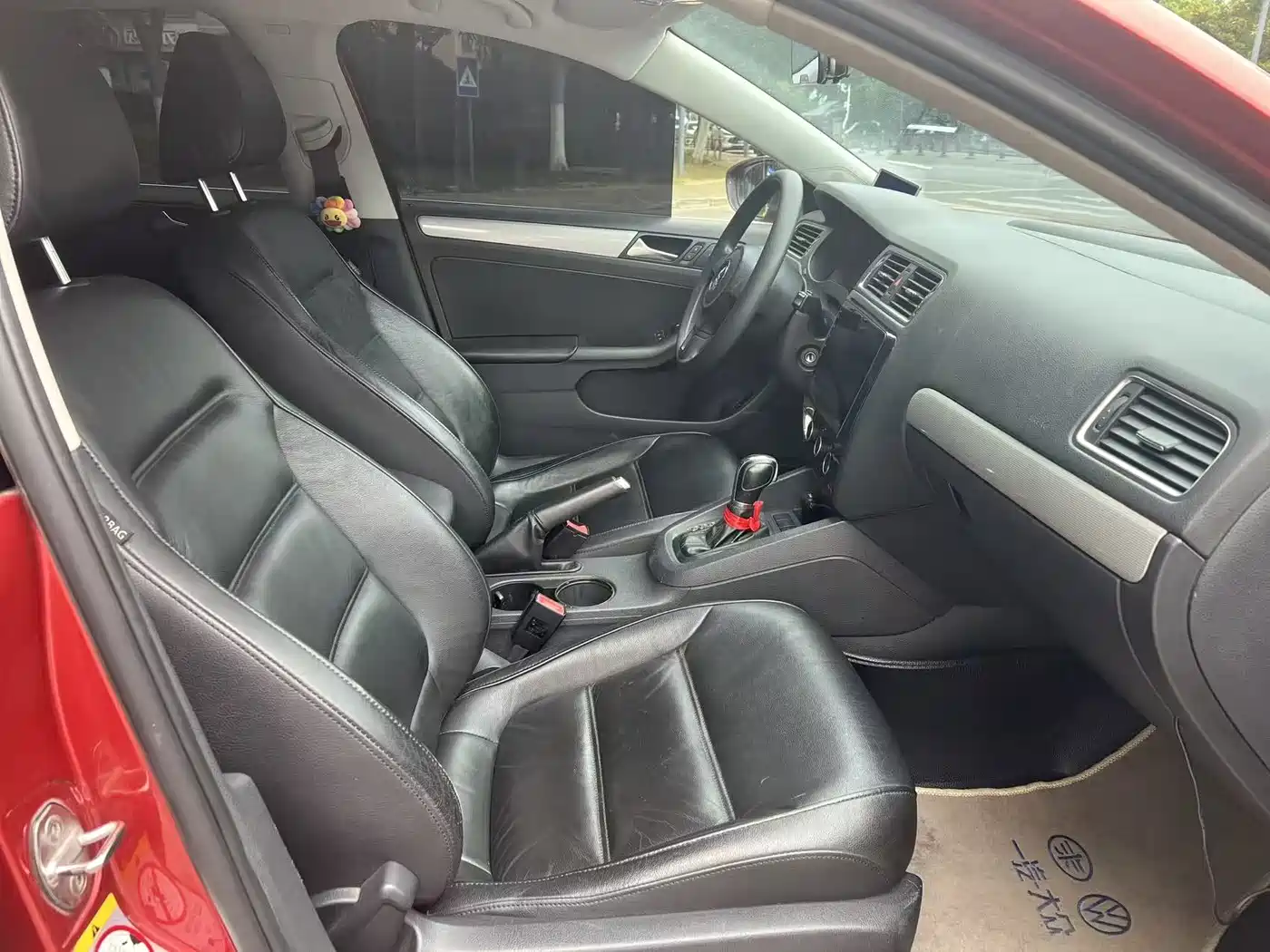 Фото 9 - Volkswagen Sagitar