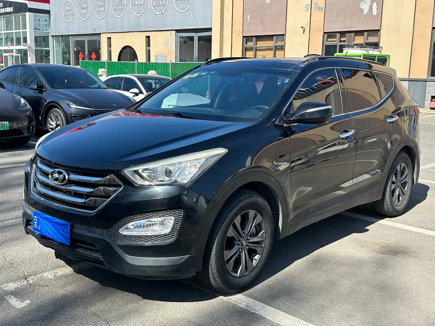 Hyundai Santa Fe 2013 Model 2.4L Automatic 2WD Smart