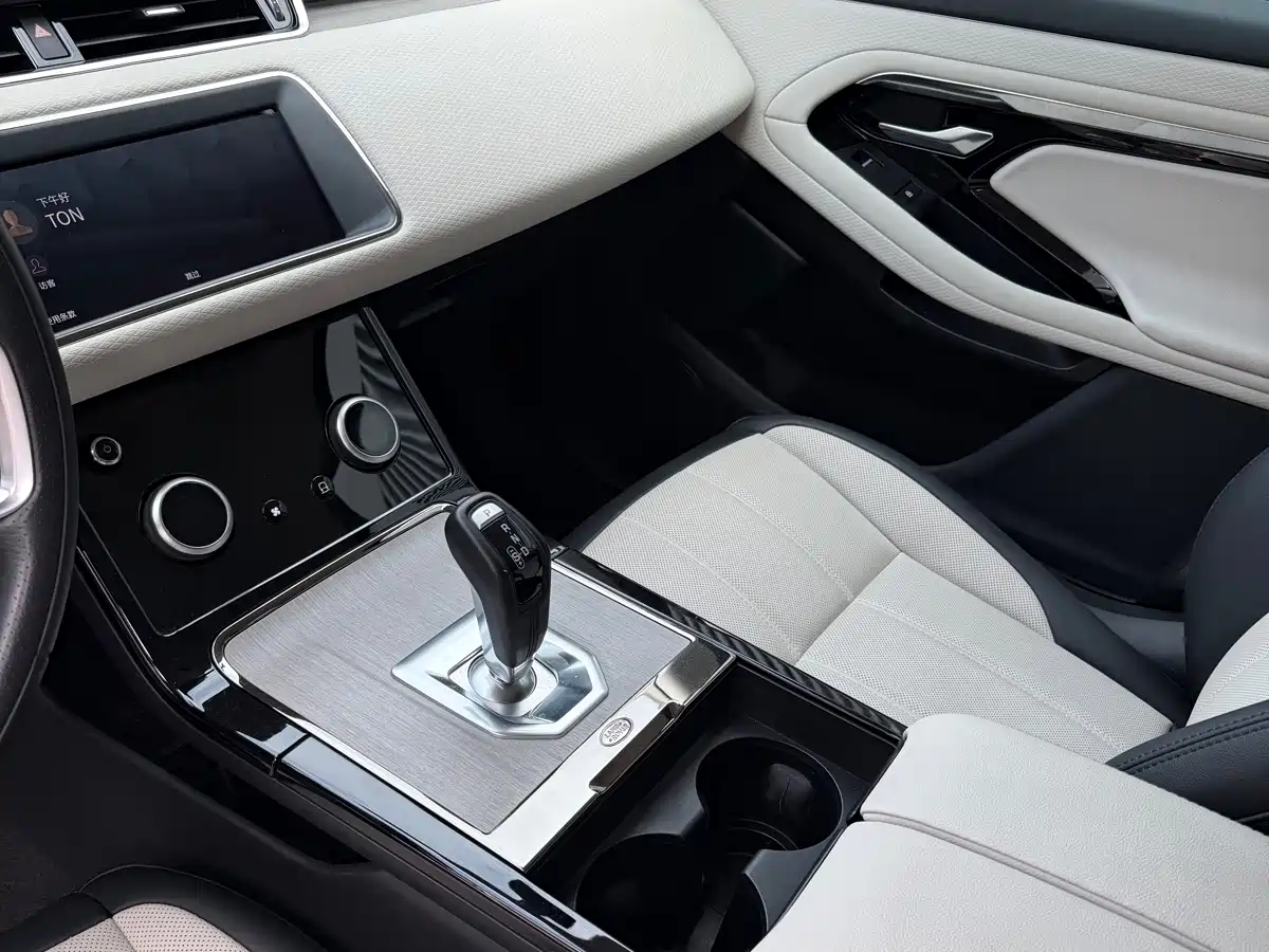 Land Rover Range Rover Evoque 2021 Range Rover Evoque L 249PS R-Dynamic S Performance Edition фото 13
