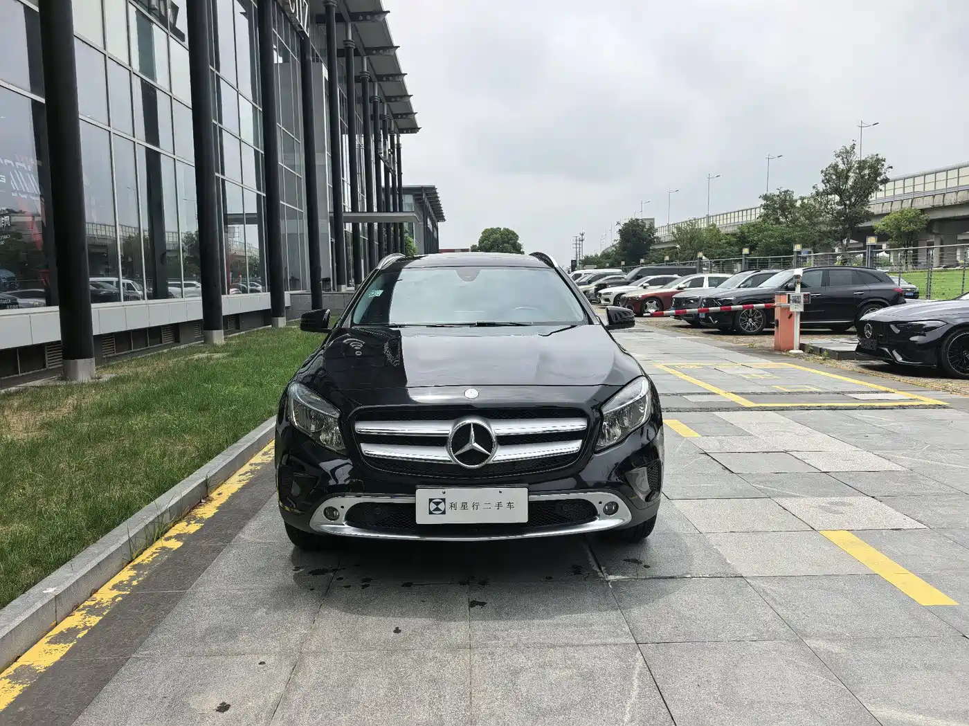 Mercedes-Benz GLA 2016 GLA 200 Dynamic фото 2