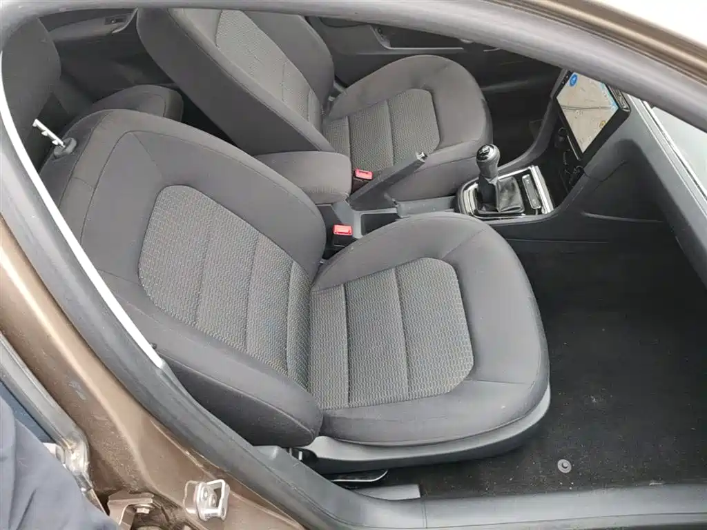 Volkswagen Bora 2015 Quality Edition 1.6L Manual Fashion фото 25